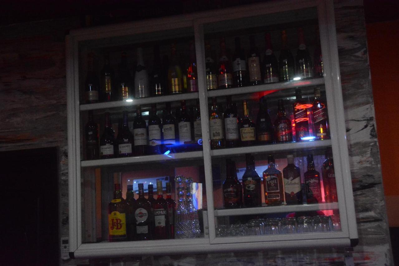 Royal Blue Guest House & Bar Λομέ Εξωτερικό φωτογραφία