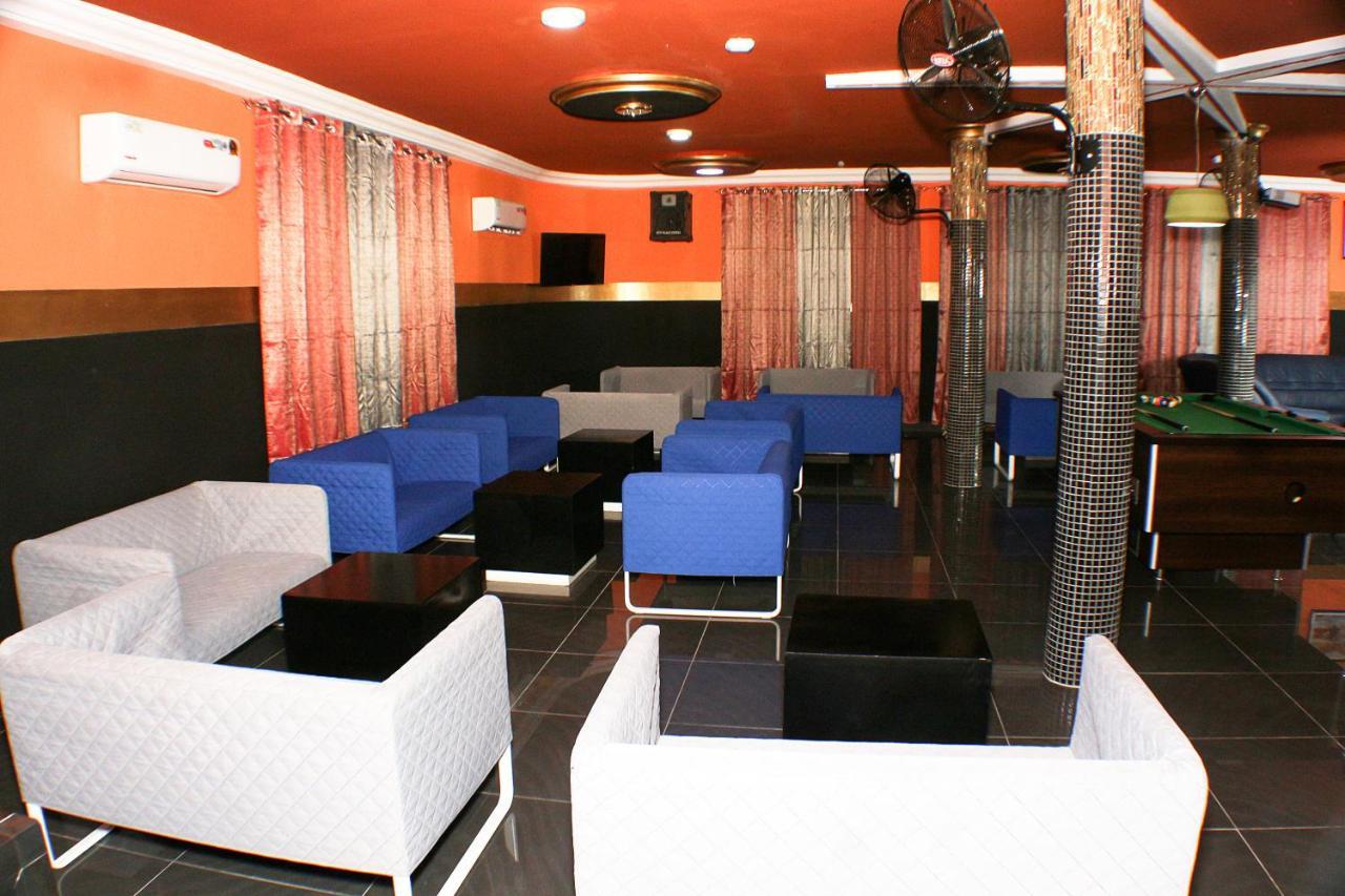Royal Blue Guest House & Bar Λομέ Εξωτερικό φωτογραφία