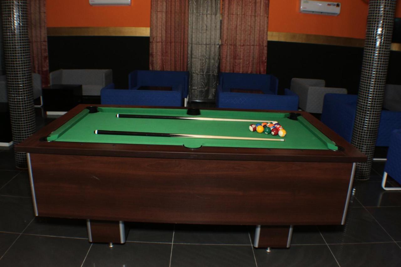 Royal Blue Guest House & Bar Λομέ Εξωτερικό φωτογραφία