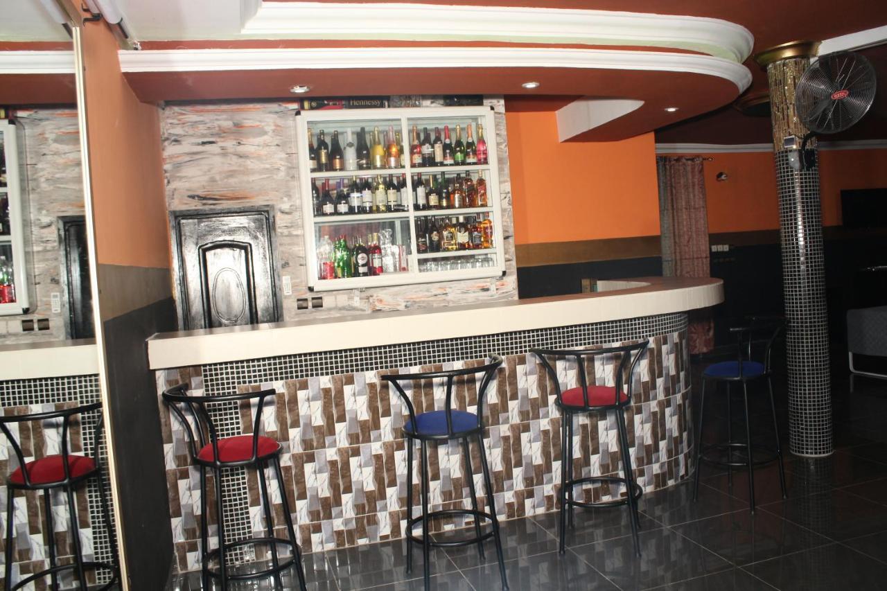 Royal Blue Guest House & Bar Λομέ Εξωτερικό φωτογραφία