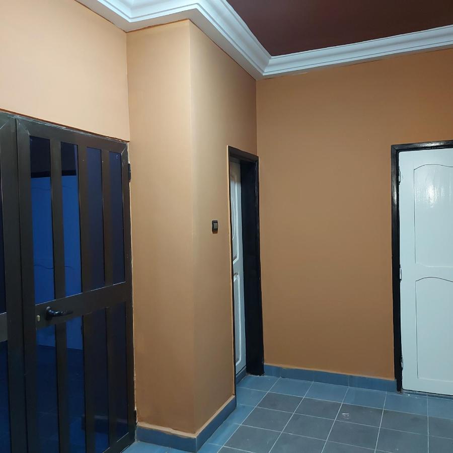 Royal Blue Guest House & Bar Λομέ Εξωτερικό φωτογραφία
