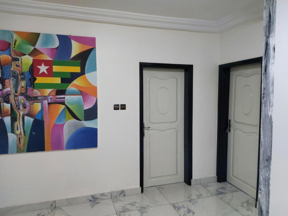 Royal Blue Guest House & Bar Λομέ Εξωτερικό φωτογραφία