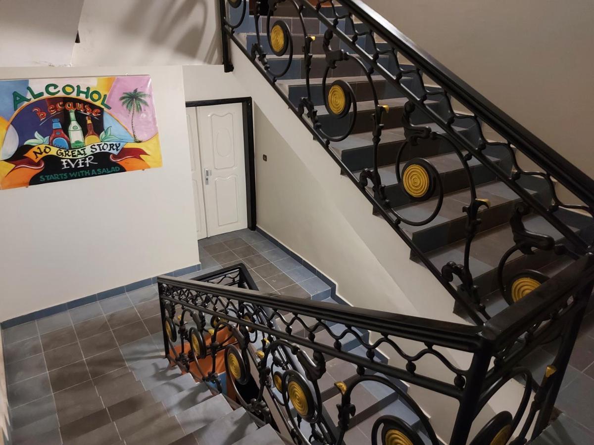 Royal Blue Guest House & Bar Λομέ Εξωτερικό φωτογραφία