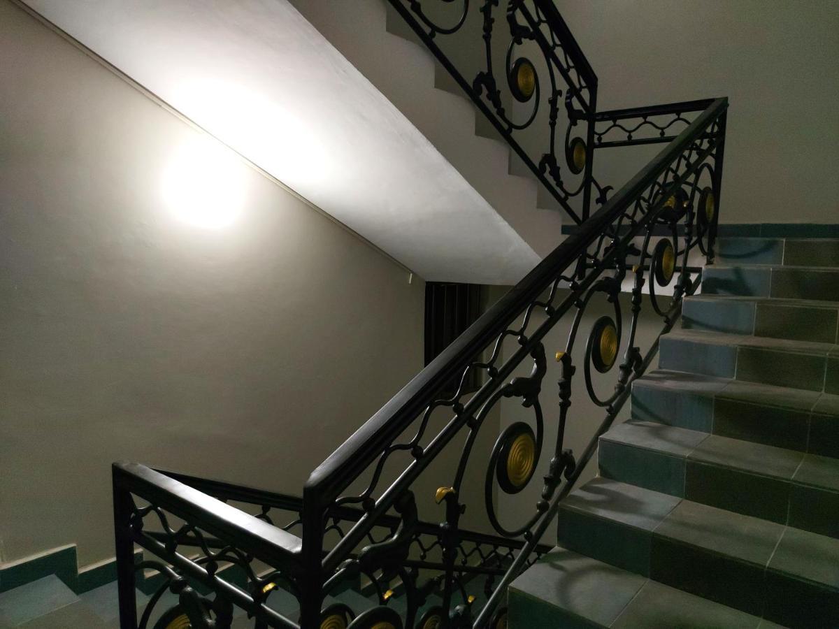 Royal Blue Guest House & Bar Λομέ Εξωτερικό φωτογραφία