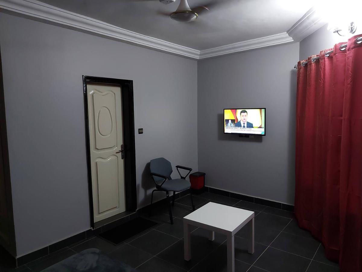 Royal Blue Guest House & Bar Λομέ Εξωτερικό φωτογραφία