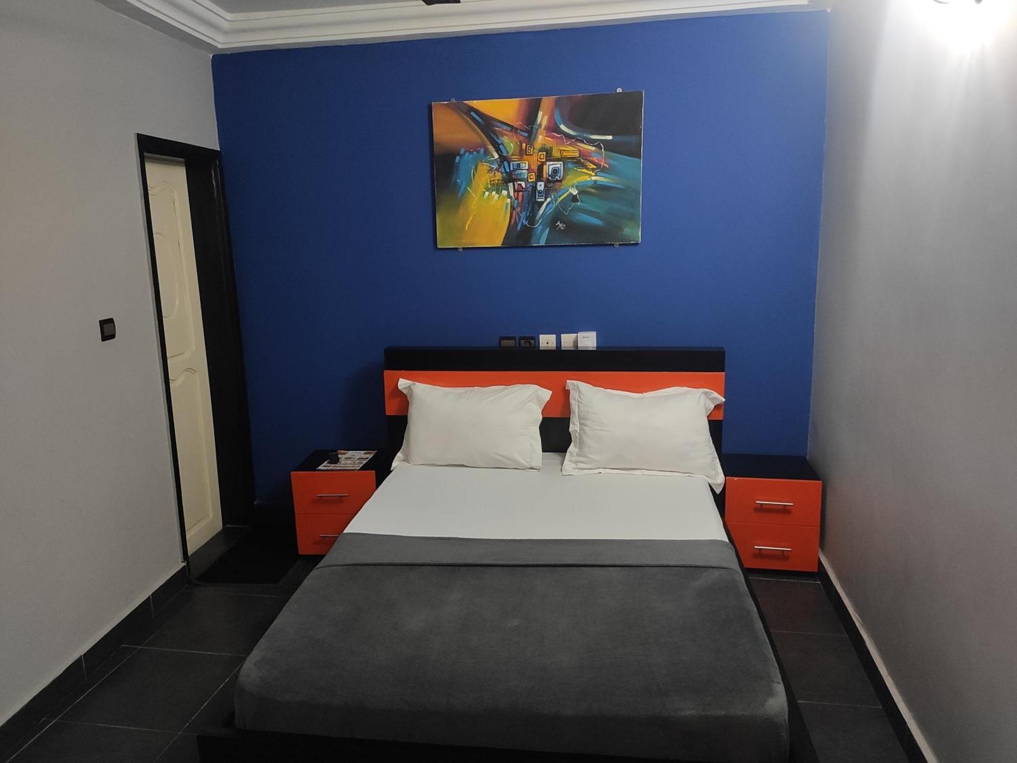 Royal Blue Guest House & Bar Λομέ Εξωτερικό φωτογραφία
